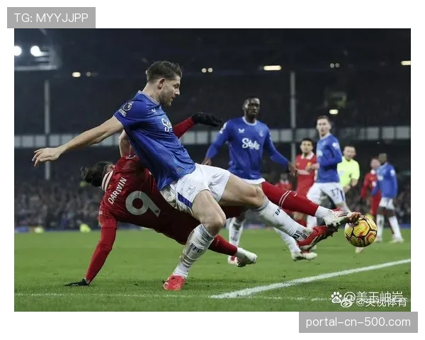 富勒姆丘库埃泽单刀冷静推射,扳平比分点燃主场气氛 富勒姆丘库埃泽单刀冷静推射,扳平比分点燃主场气氛