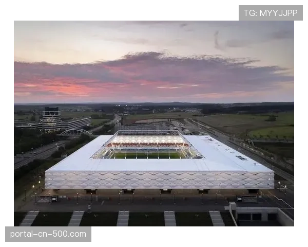 圣西罗-梅阿查球场改造计划在市政议会遇阻。 圣西罗-梅阿查球场改造计划在市政议会遇阻。